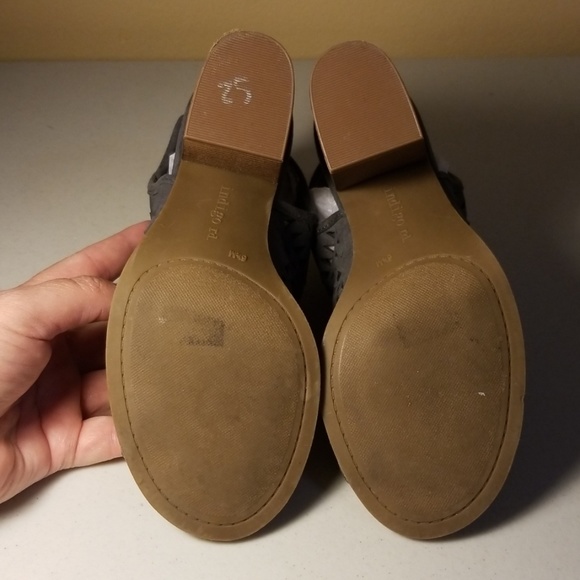 Indigo Rd. Gray Suede Lattice Peep Toe Bootie - Picture 7 of 8